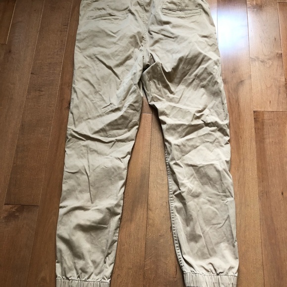 H&M Size Medium Men’s Beige Joggers/Khakis - Picture 2 of 3